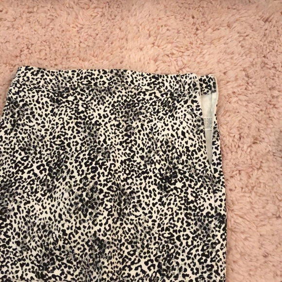 Black and white cheetah print skirt - Picture 4 of 4